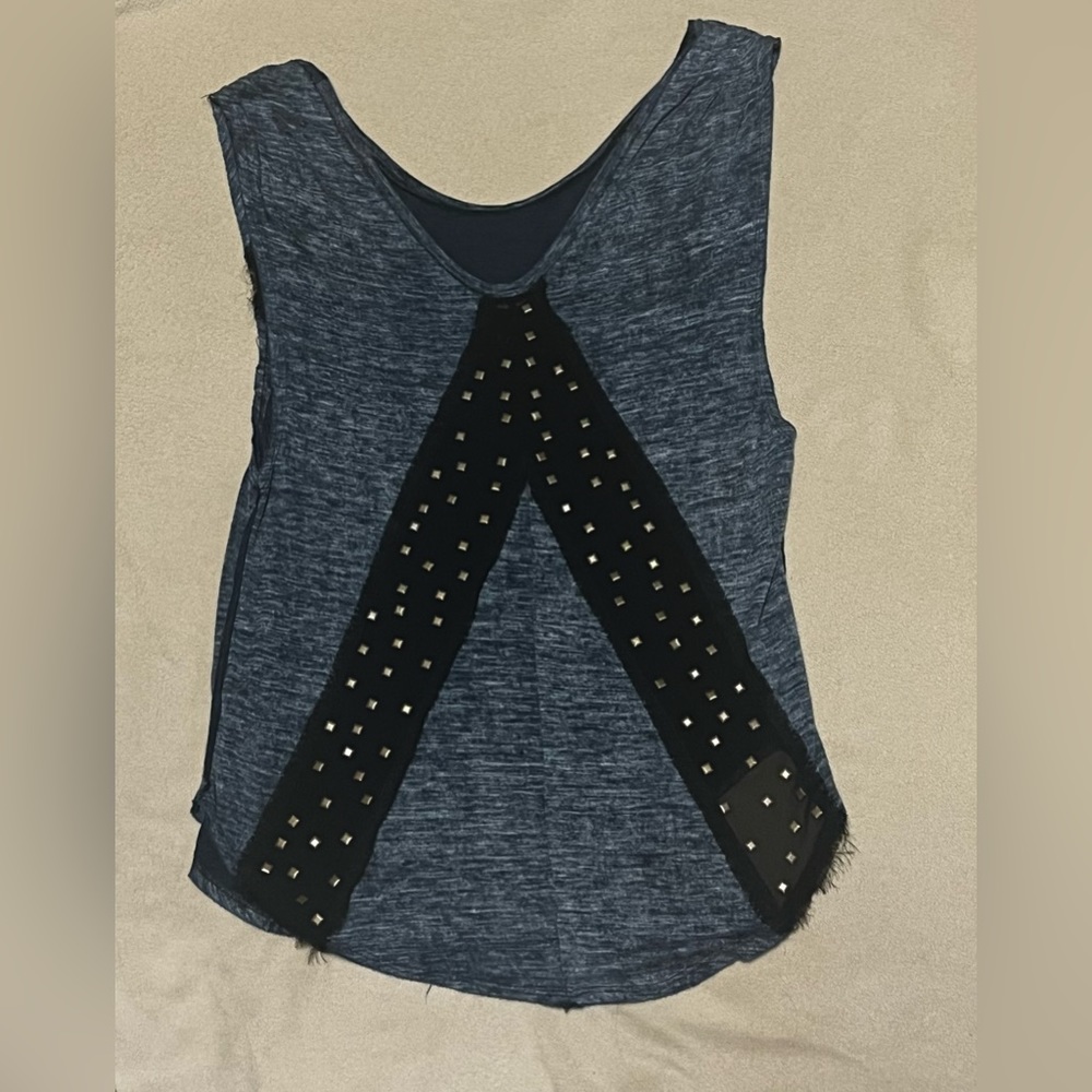 We the Free blue tank w rivets